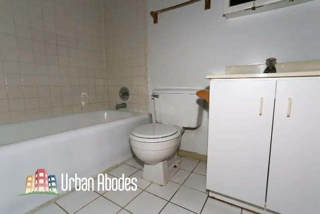 635 W Barry Ave, , 60657, USA 60657-unit#305-Chicago-IL