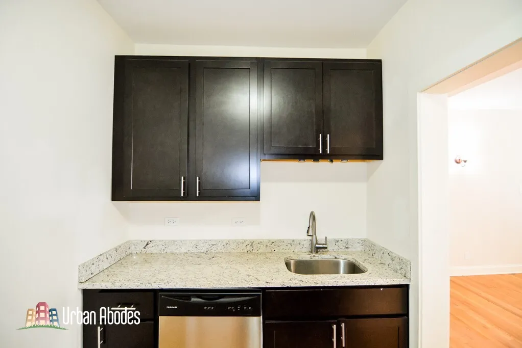 4034 N Ashland Ave, , 60613, USA 60613-unit#2E-Chicago-IL
