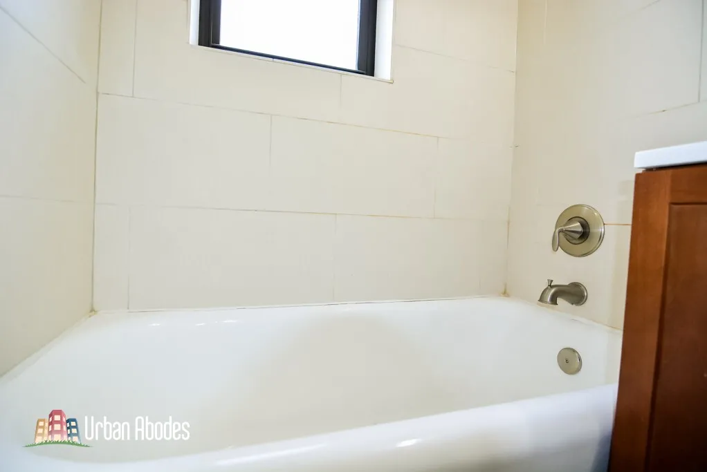 4034 N Ashland Ave, , 60613, USA 60613-unit#2E-Chicago-IL
