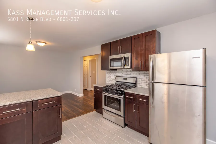 6801 N Ridge Blvd, , 60645, USA 60645-unit#6801-207-Chicago-IL