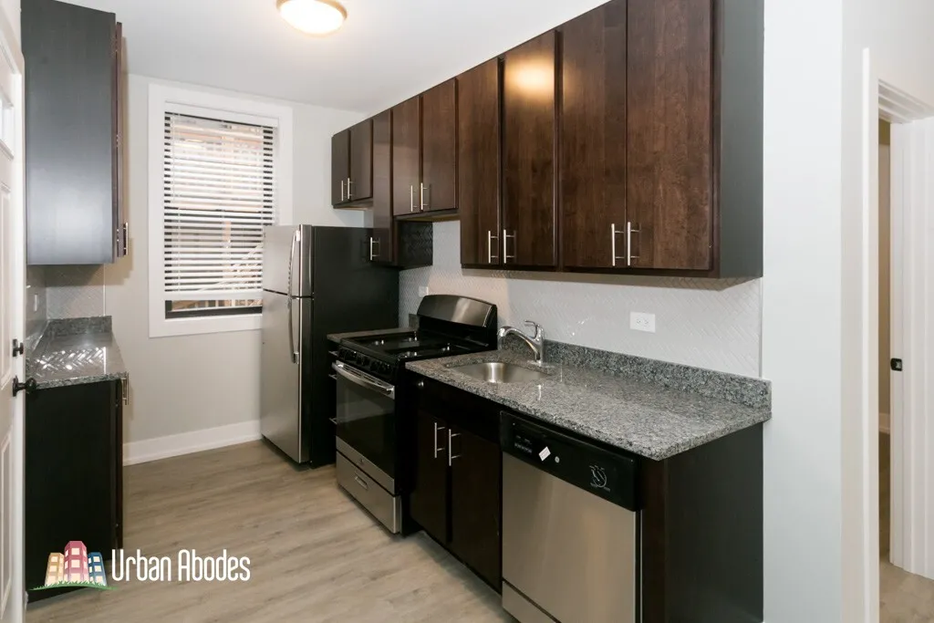 703 W Brompton Ave, ,  60657, USA 60657-unit#18-Chicago-IL