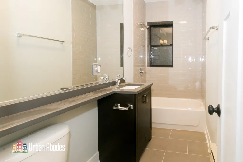 703 W Brompton Ave, ,  60657, USA 60657-unit#18-Chicago-IL