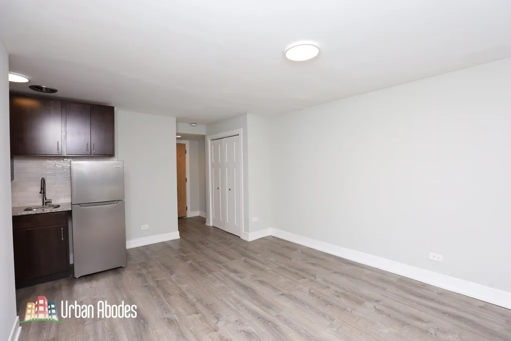 445 W Barry Ave, , 60657, USA 60657-unit#101-Chicago-IL