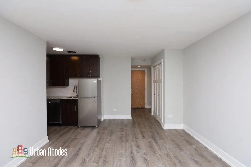 445 W Barry Ave, , 60657, USA 60657-unit#101-Chicago-IL