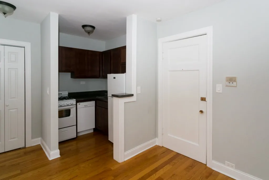837 W Wolfram St, ,  60657, USA 60657-unit#407-Chicago-IL