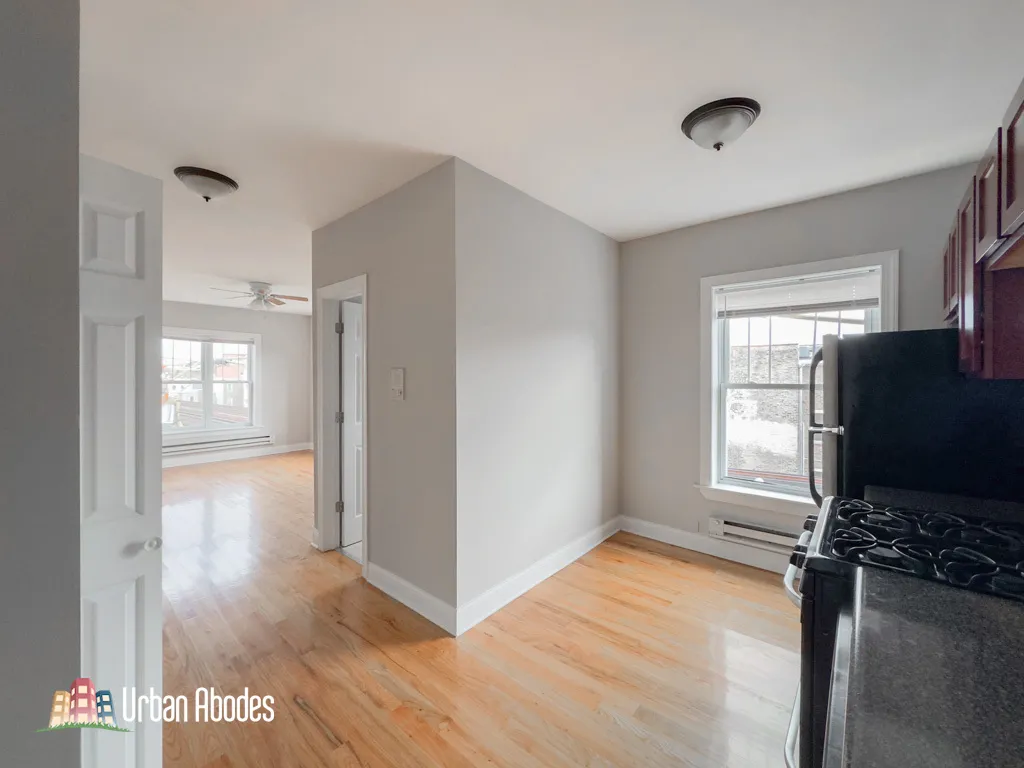 947 W Cornelia Ave, ,  60657, USA 60657-unit#3A-Chicago-IL