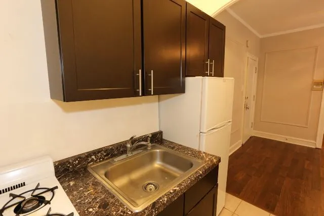 2827 N Burling St, ,  60657, USA 60657-unit#303-Chicago-IL