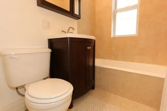 2827 N Burling St, ,  60657, USA 60657-unit#303-Chicago-IL