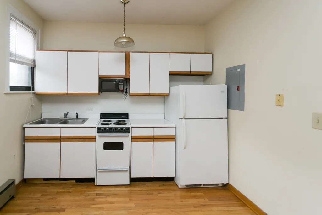 635 W Barry Ave, ,  60657, USA 60657-unit#311-Chicago-IL