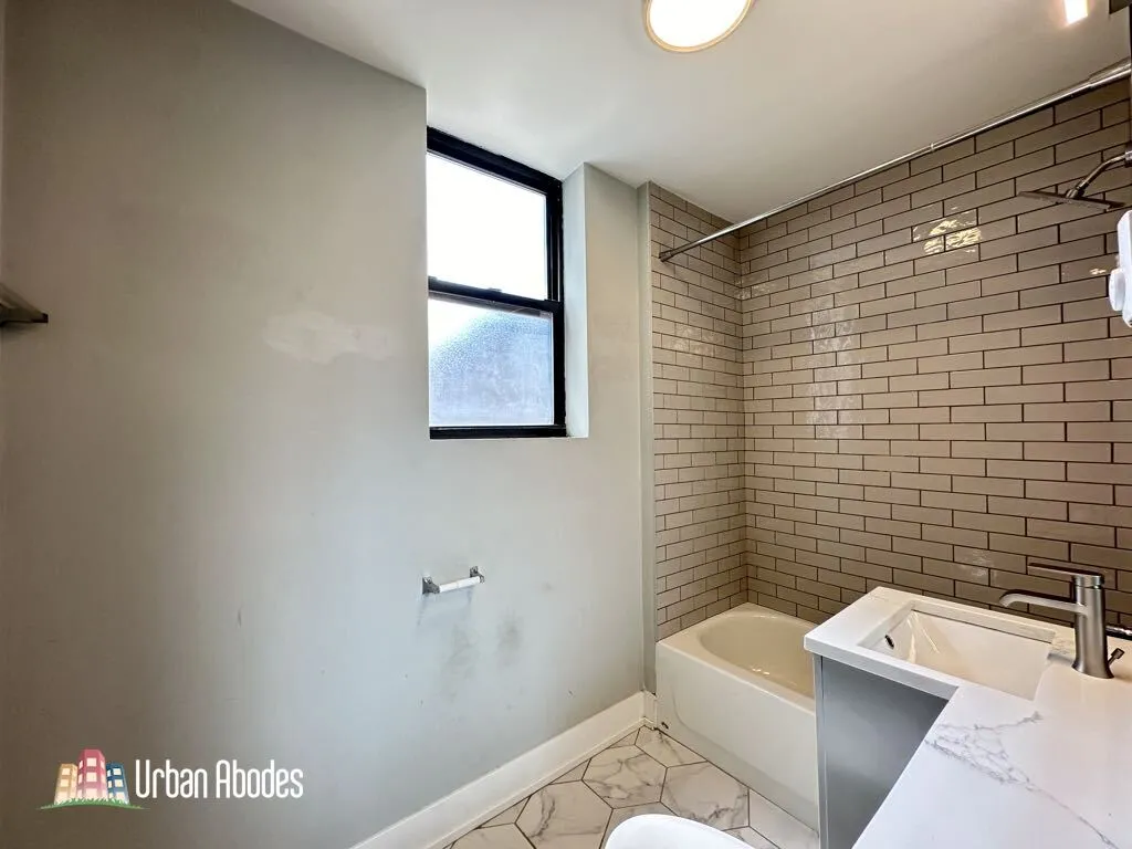 505 W Belmont Ave, ,  60657, USA 60657-unit#4A-Chicago-IL