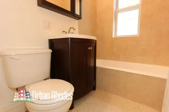 2827 N Burling St, ,  60657, USA 60657-unit#102-Chicago-IL