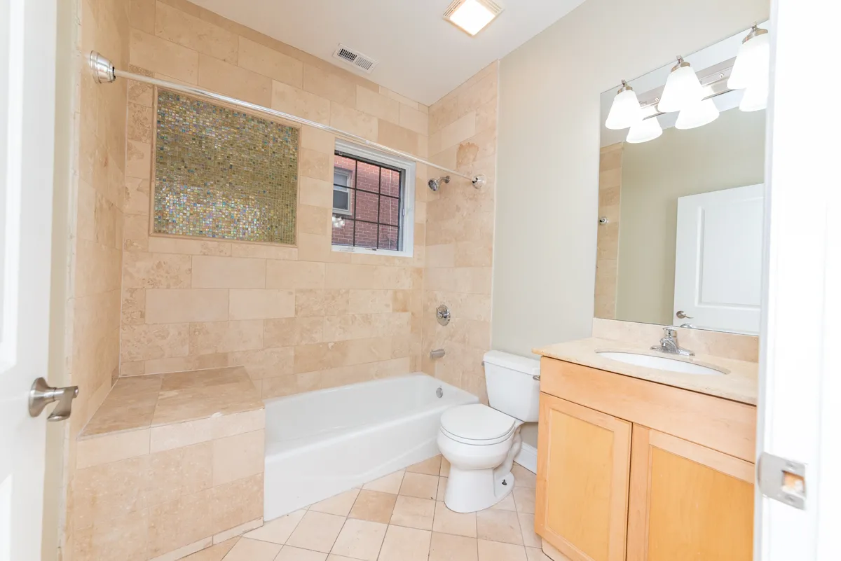 6217 S Kimbark Ave, ,  60637, USA 60637-unit#3S-Chicago-IL