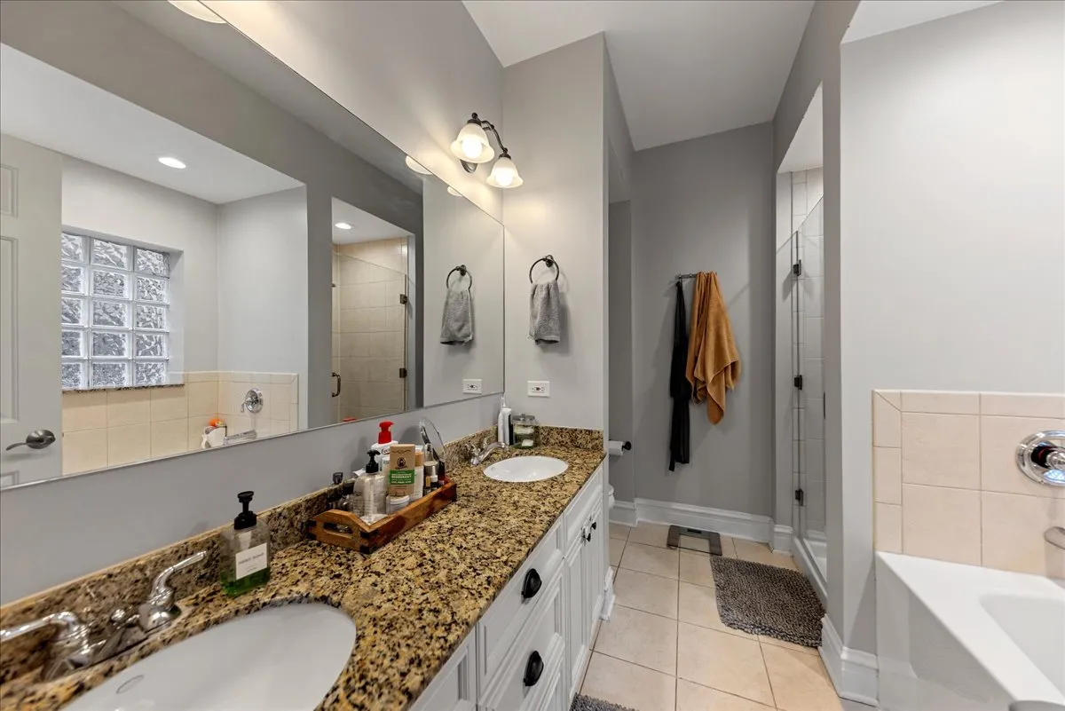 4226 N Ashland Ave, , 60613, USA 60613-unit#3A-Chicago-IL