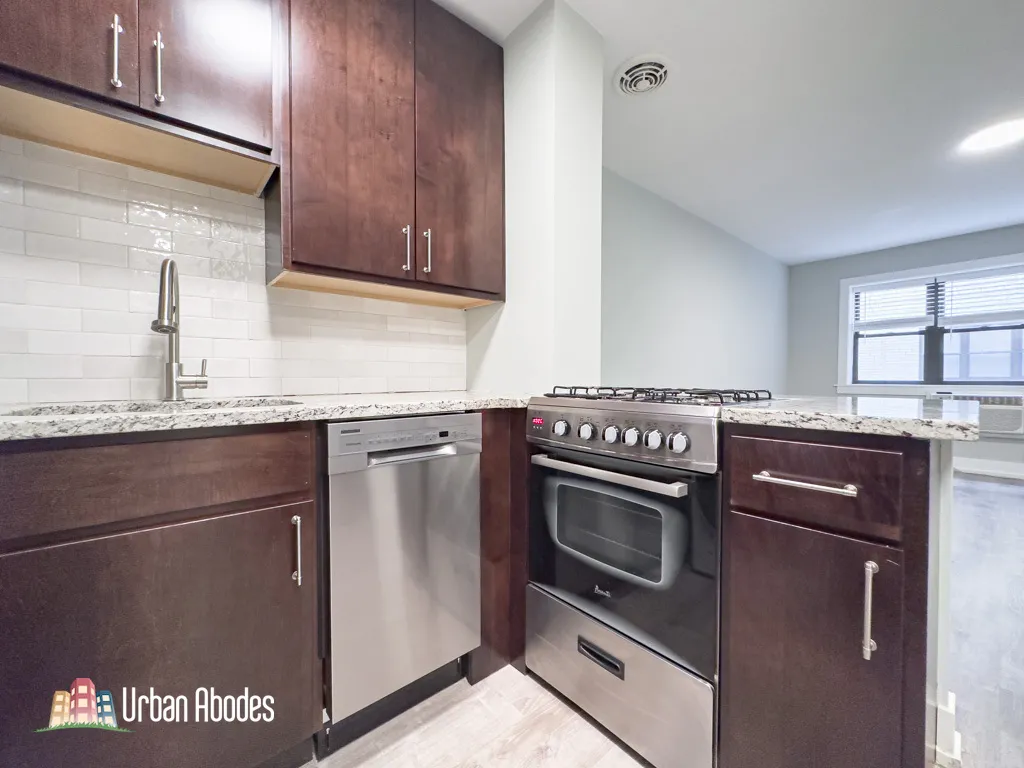 445 W Barry Ave, , 60657, USA 60657-unit#218-Chicago-IL