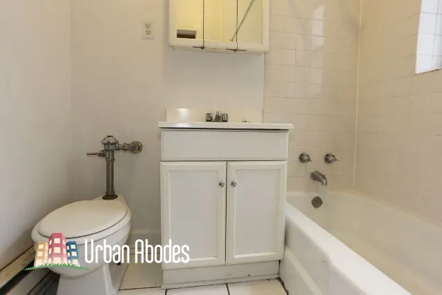 3720 N Pine Grove Ave, ,  60613, USA 60613-unit#1E-Chicago-IL