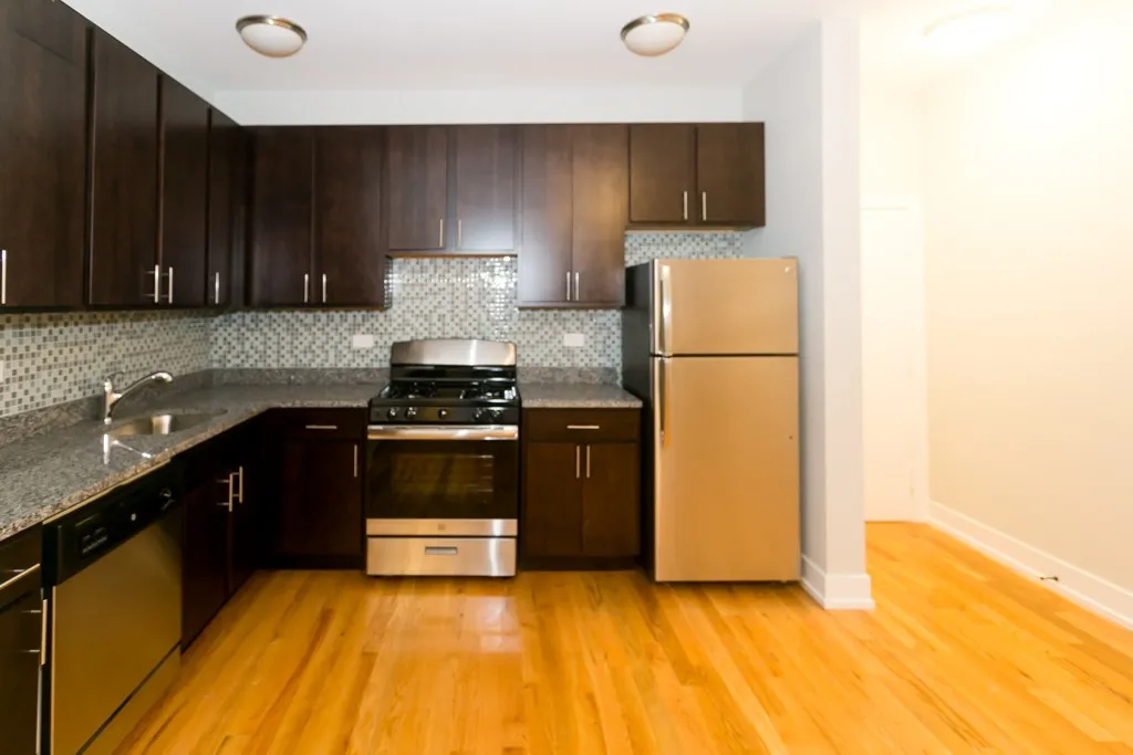 511 W Melrose St, , 60657, USA 60657-unit#107-Chicago-IL