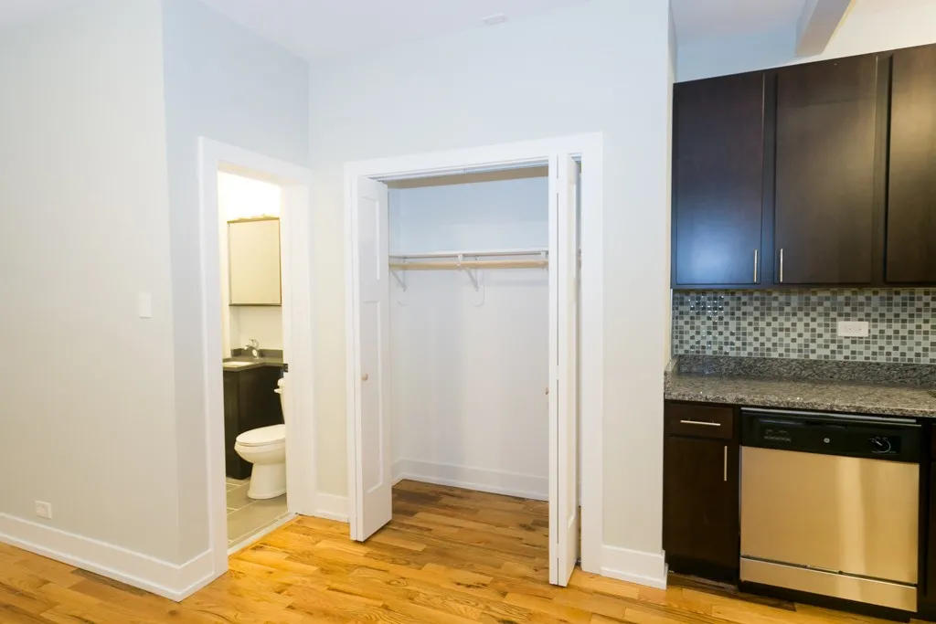 511 W Melrose St, , 60657, USA 60657-unit#107-Chicago-IL