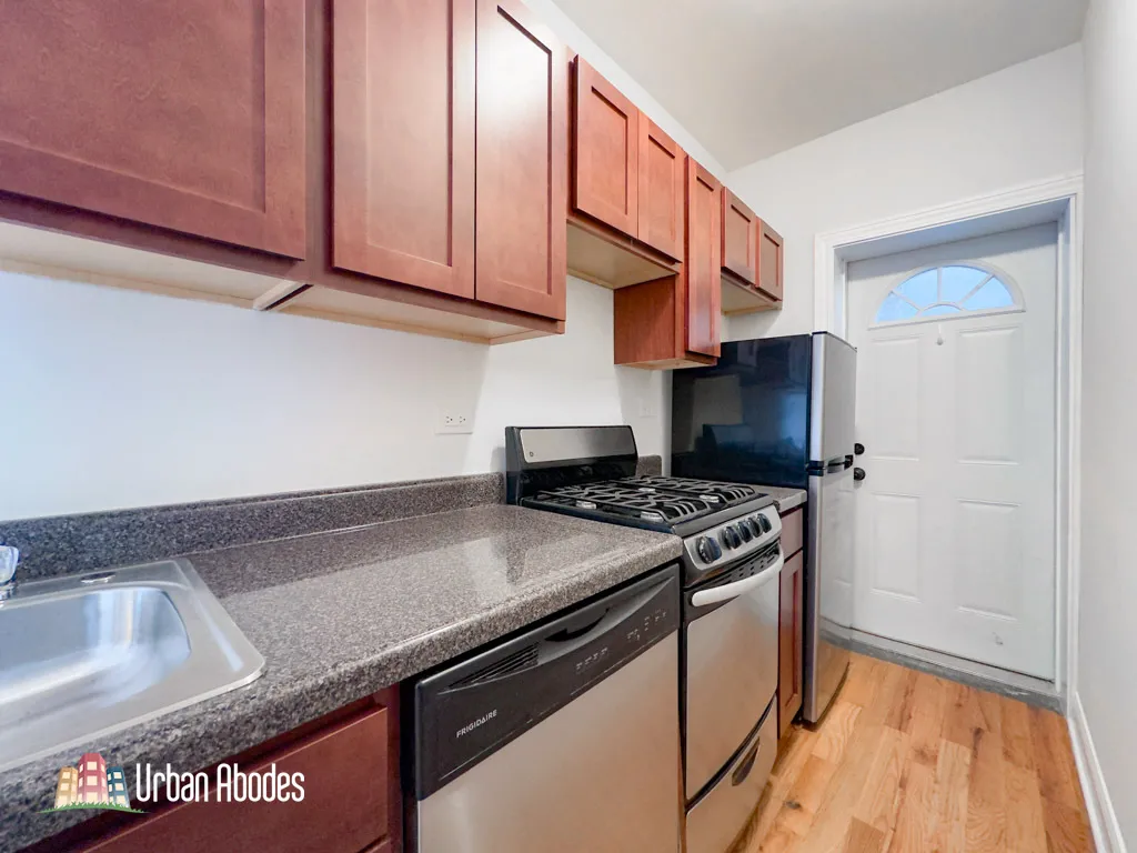 951 W Cornelia Ave, ,  60657, USA 60657-unit#3B-Chicago-IL