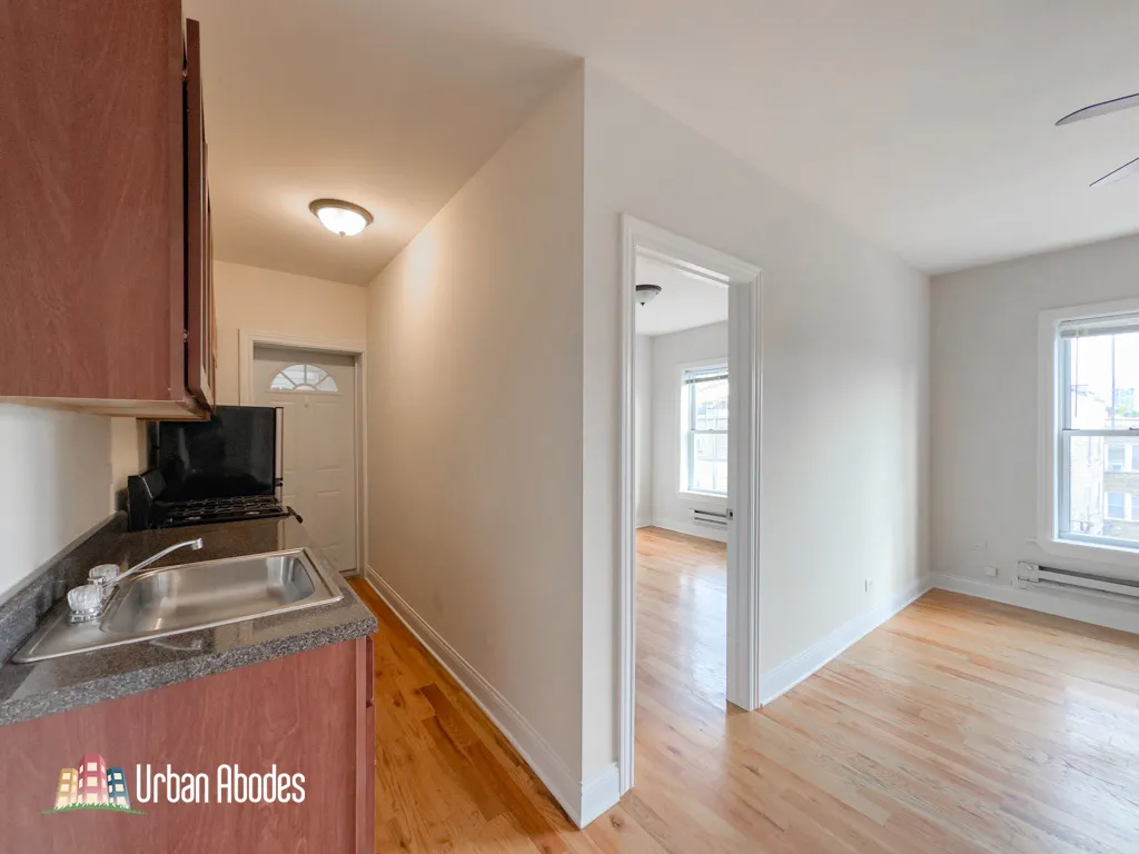 951 W Cornelia Ave, ,  60657, USA 60657-unit#3B-Chicago-IL