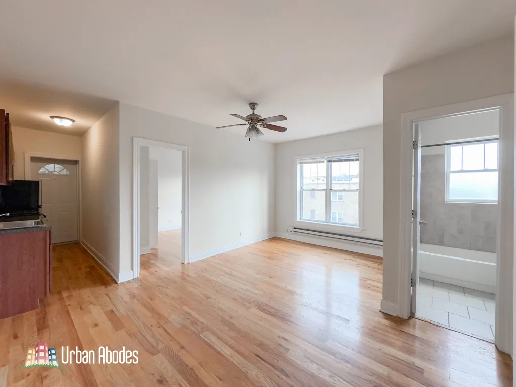 951 W Cornelia Ave, ,  60657, USA 60657-unit#3B-Chicago-IL