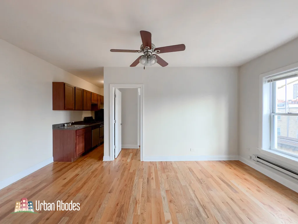 951 W Cornelia Ave, ,  60657, USA 60657-unit#3B-Chicago-IL