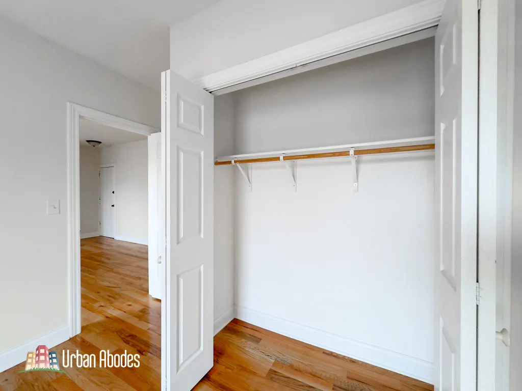 951 W Cornelia Ave, ,  60657, USA 60657-unit#3B-Chicago-IL