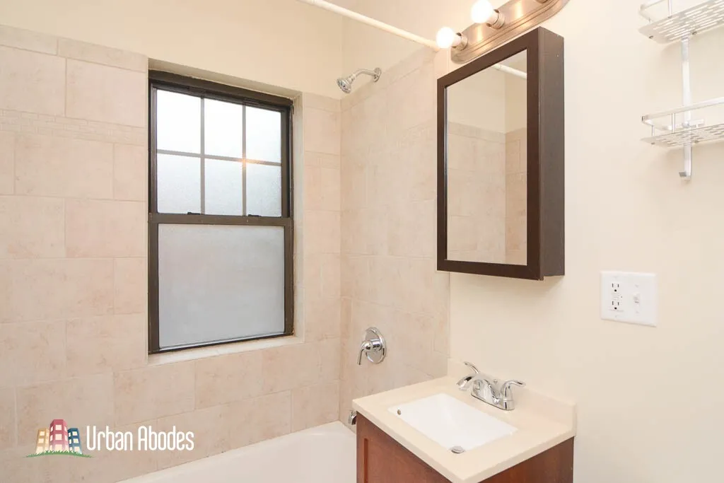 1101 W Wellington Ave, ,  60657, USA 60657-unit#1-Chicago-IL