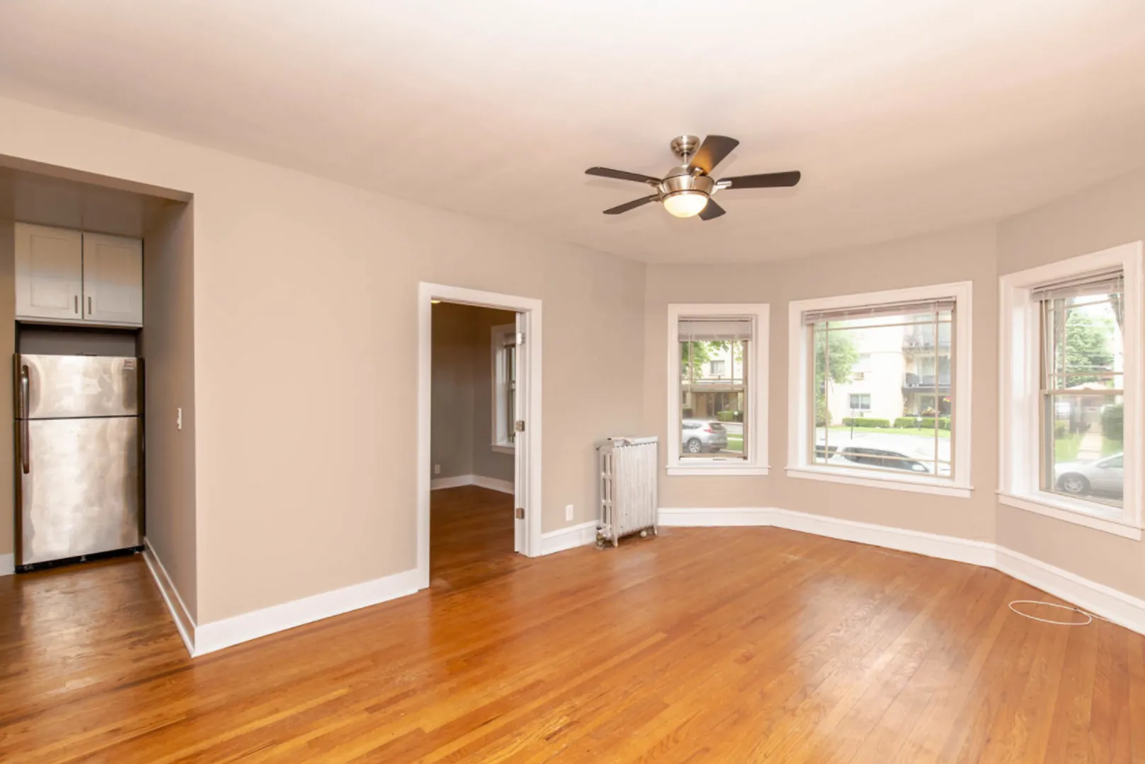 1337 W Touhy Ave, ,  60626, USA 60626-unit#3N-Chicago-IL