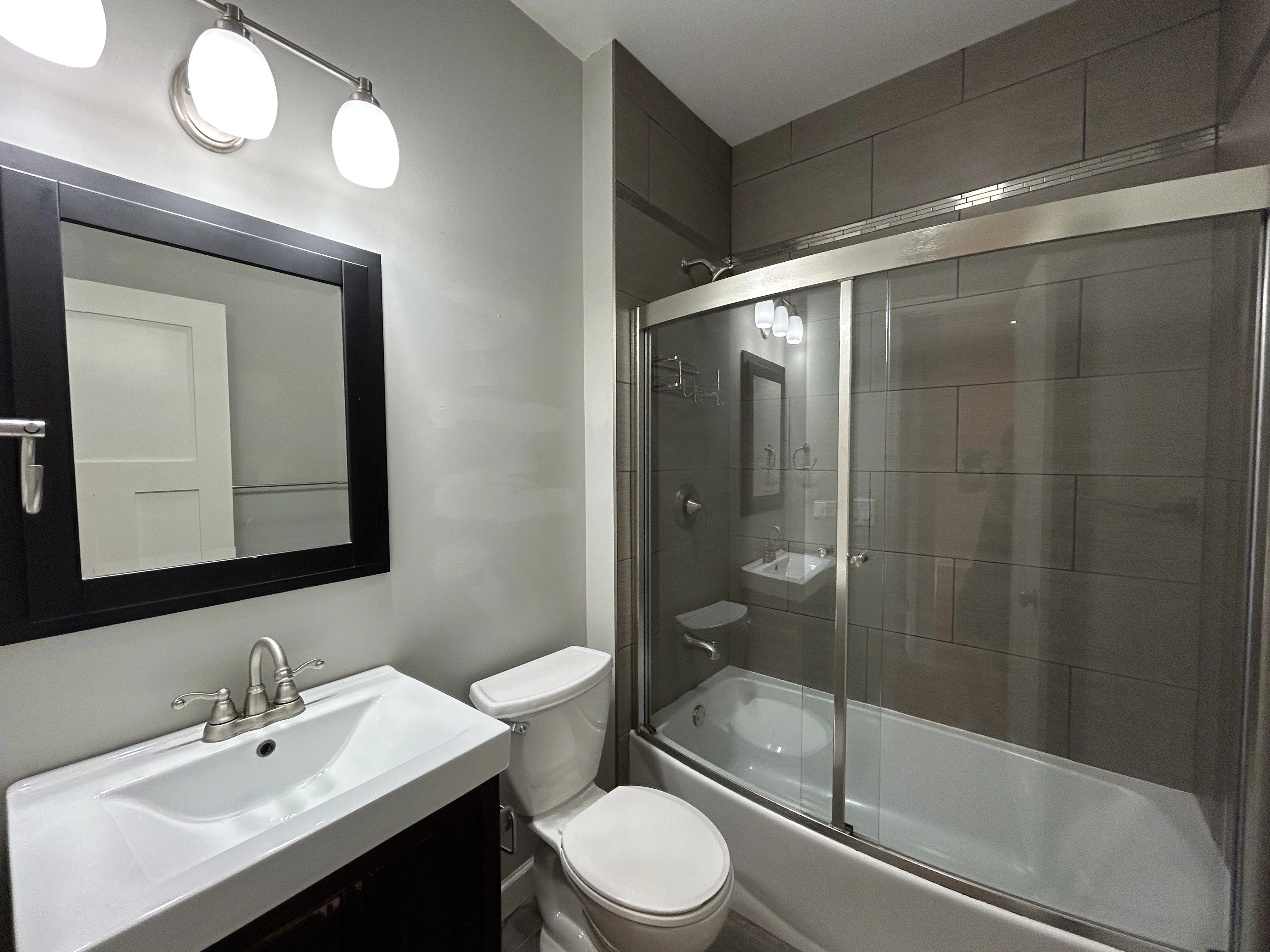 2734 N Campbell Ave, , 60647, USA 60647-unit#1R-Chicago-IL