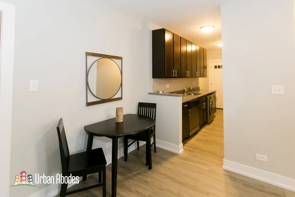703 W Brompton Ave, , 60657, USA 60657-unit#12-Chicago-IL