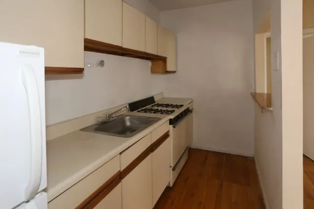 660 W Cornelia Ave, ,  60657, USA 60657-unit#14-Chicago-IL