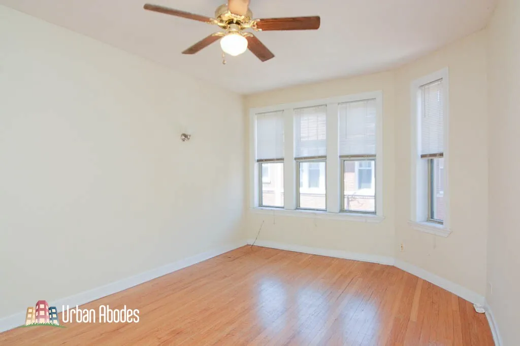 552 W Aldine Ave, , 60657, USA 60657-unit#3S-Chicago-IL