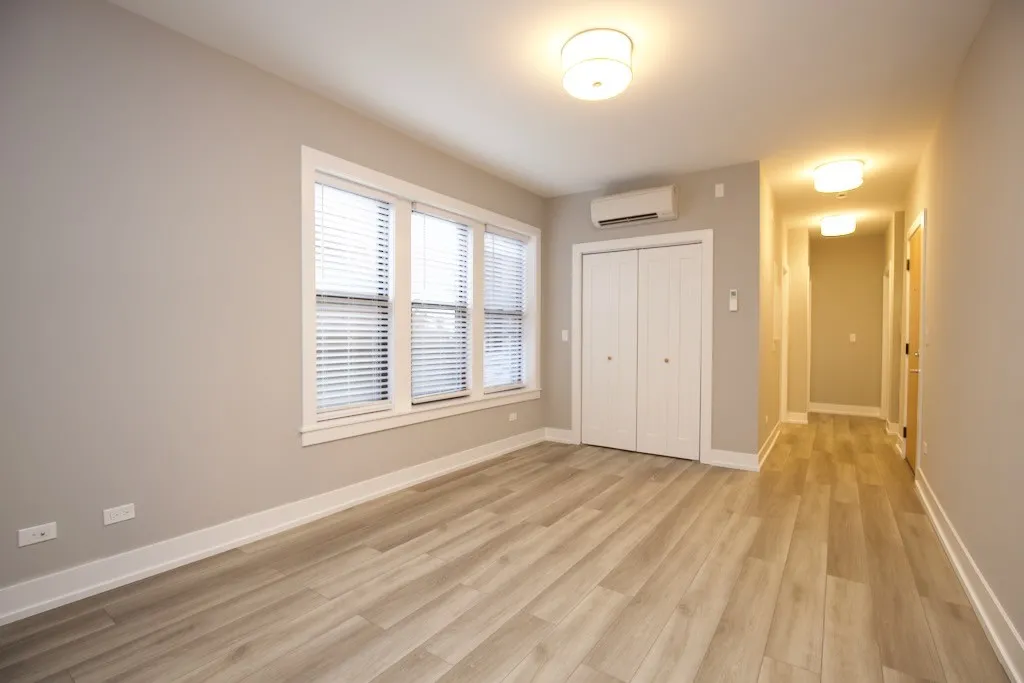 3933 N Janssen Ave, , 60613, USA 60613-unit#2S-Chicago-IL