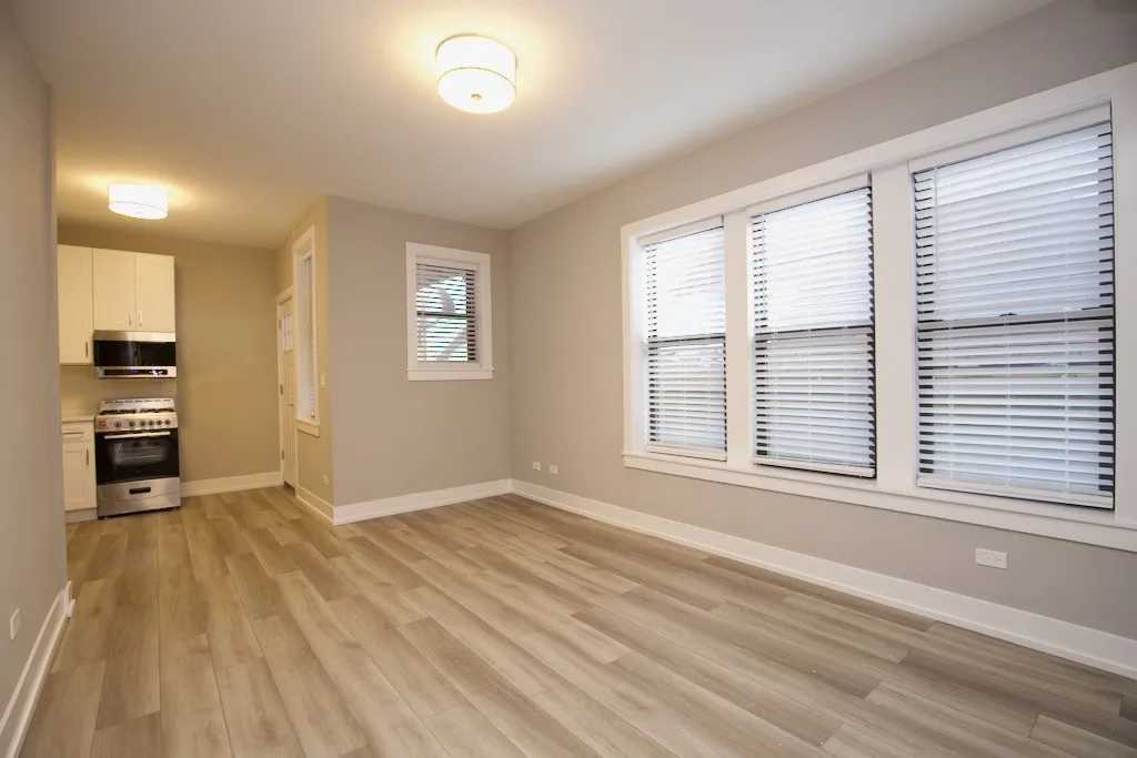 3933 N Janssen Ave, , 60613, USA 60613-unit#2S-Chicago-IL