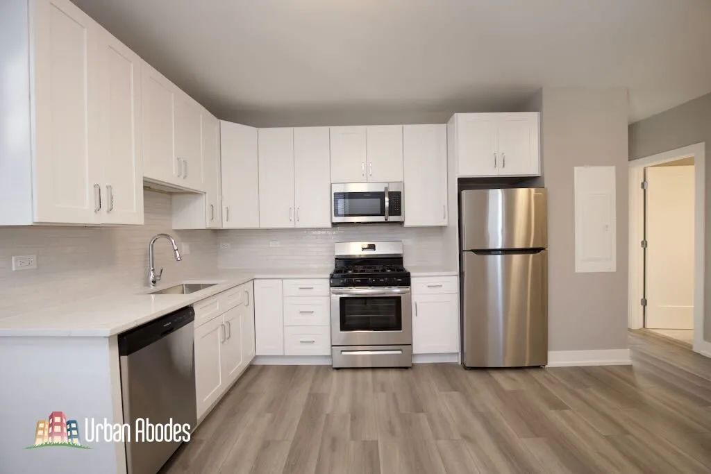 3939 N Janssen Ave, ,  60613, USA 60613-unit#1S-Chicago-IL