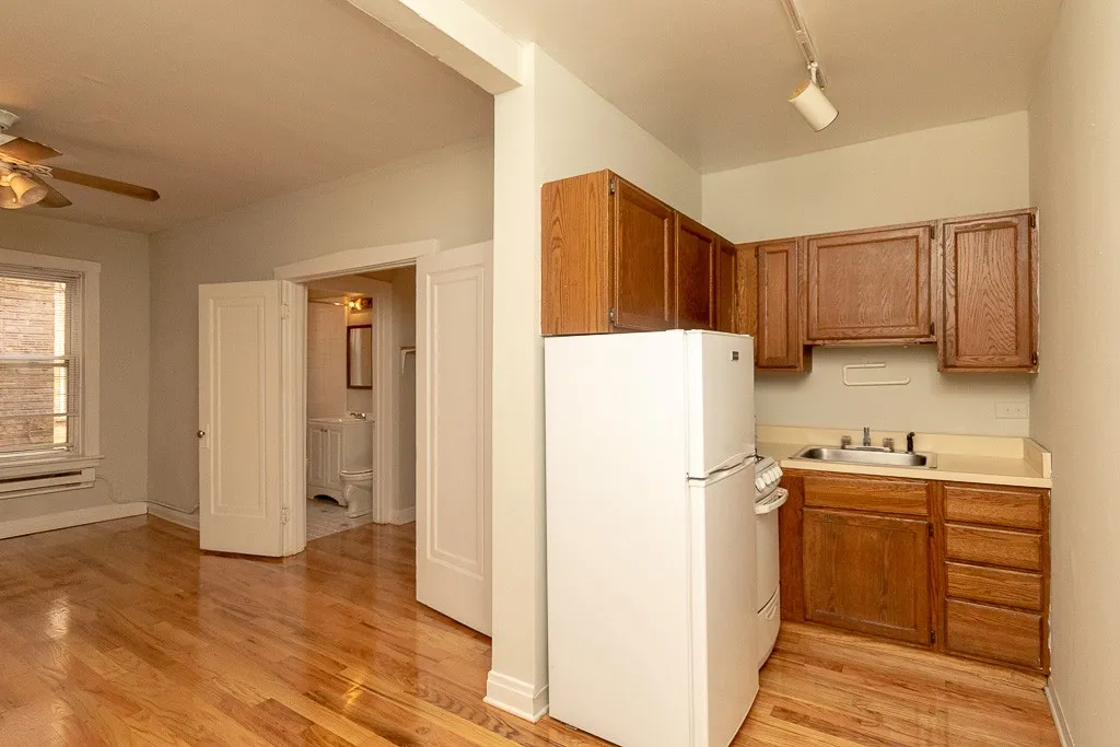 511 W Melrose St, , 60657, USA 60657-unit#305-Chicago-IL