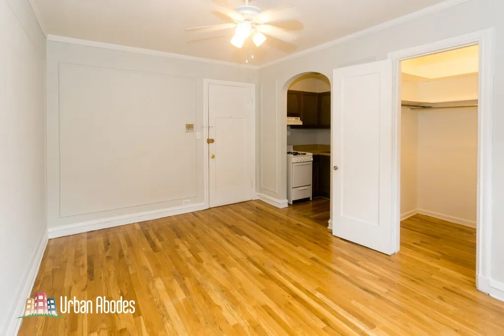 837 W Wolfram St, ,  60657, USA 60657-unit#409-Chicago-IL