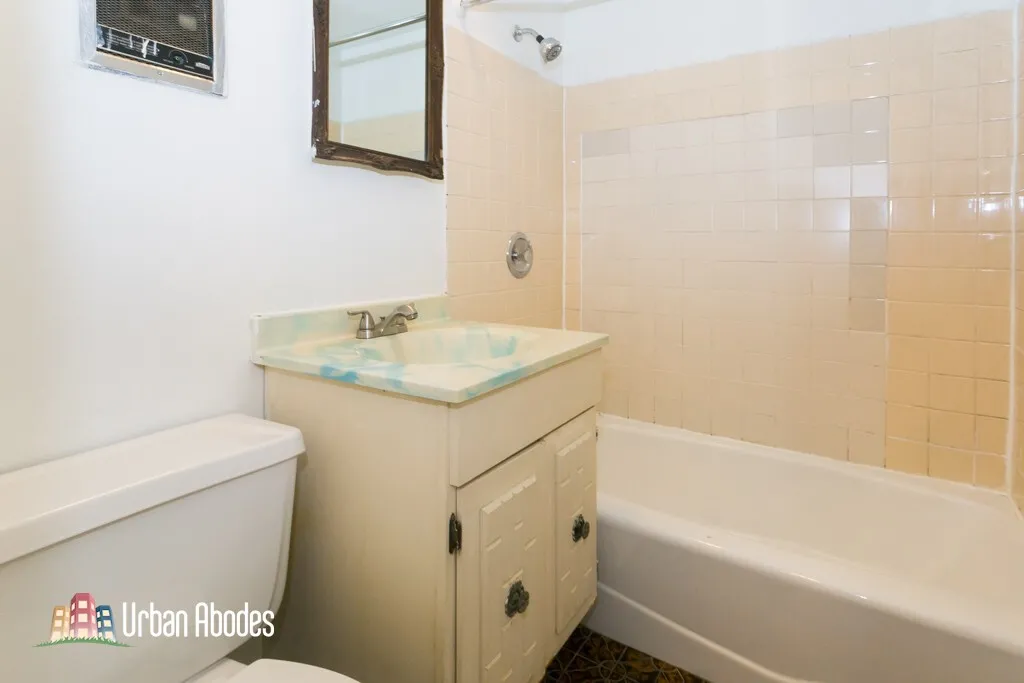 837 W Wolfram St, ,  60657, USA 60657-unit#409-Chicago-IL