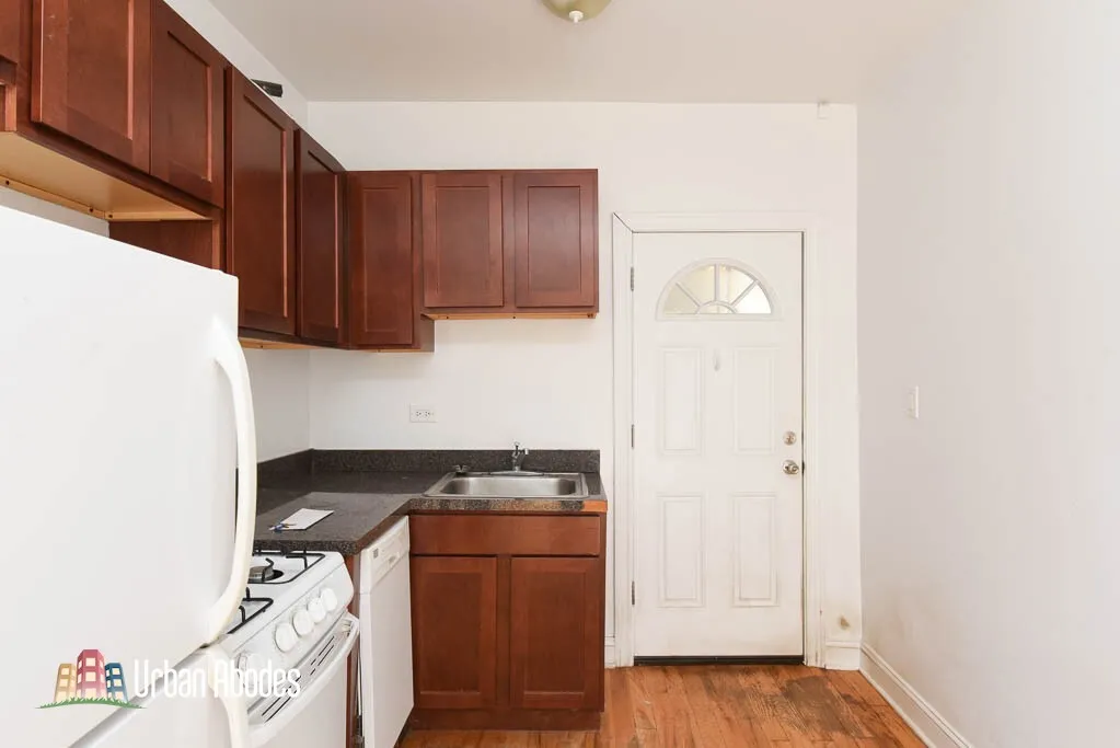 3827 N Fremont St, ,  60613, USA 60613-unit#2E-Chicago-IL