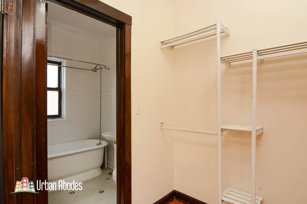 816 W Waveland Ave, , 60613, USA 60613-unit#27-Chicago-IL