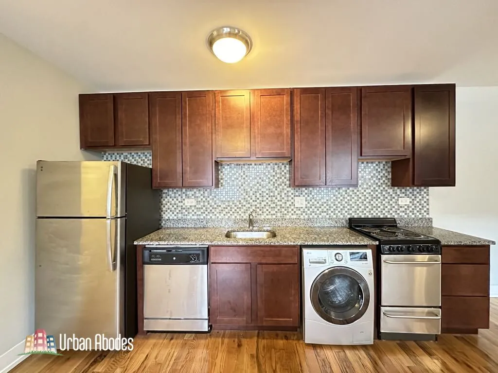 536 W Arlington Pl, ,  60614, USA 60614-unit#008-Chicago-IL