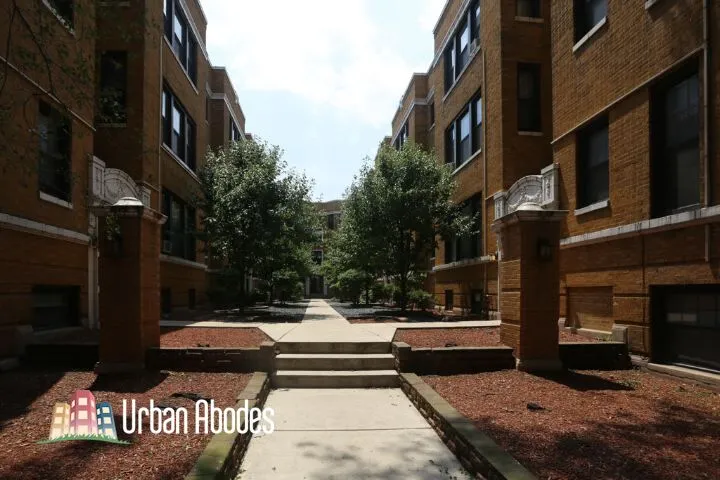 721 W Barry Ave, , 60657, USA 60657-unit#2A-Chicago-IL