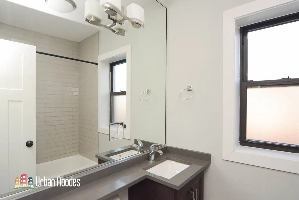 709 W Brompton Ave, ,  60657, USA 60657-unit#37-Chicago-IL