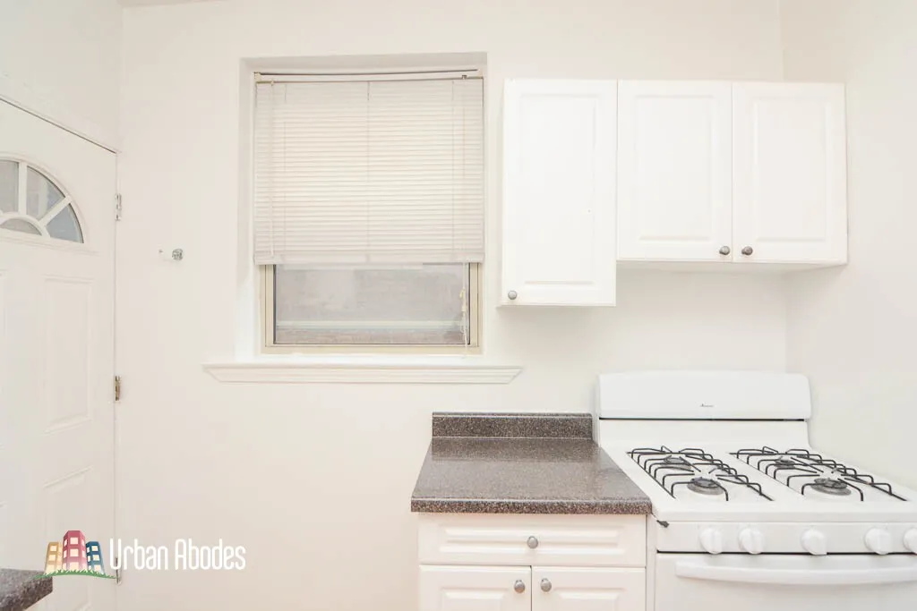 552 W Aldine Ave, ,  60657, USA 60657-unit#1S-Chicago-IL