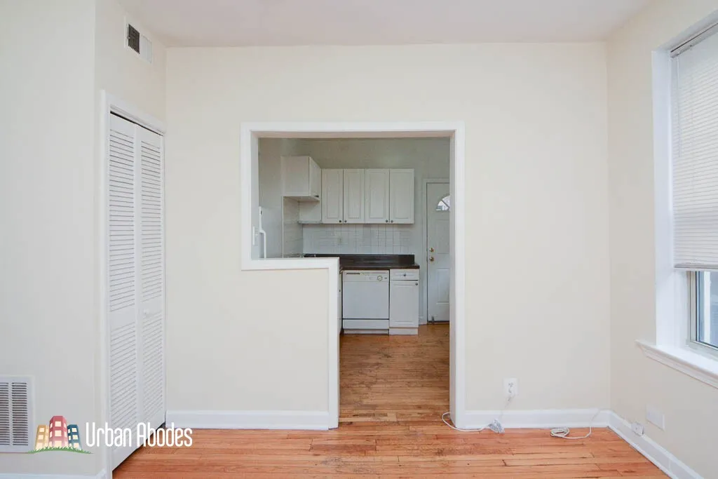 552 W Aldine Ave, ,  60657, USA 60657-unit#1S-Chicago-IL
