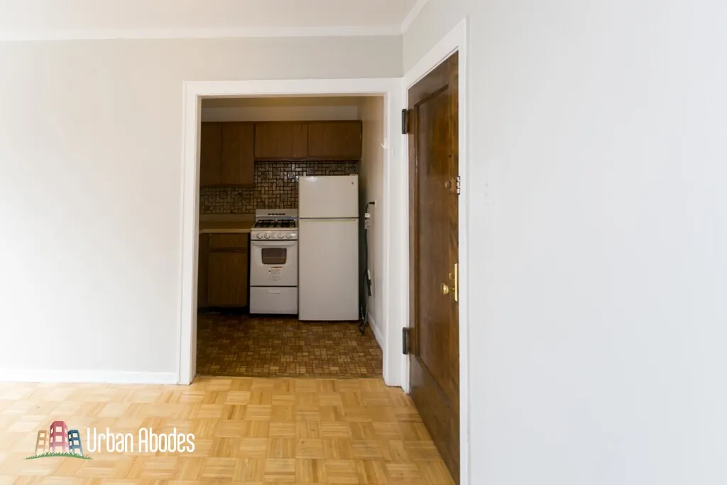 739 W Belmont Ave, ,  60657, USA 60657-unit#415-Chicago-IL