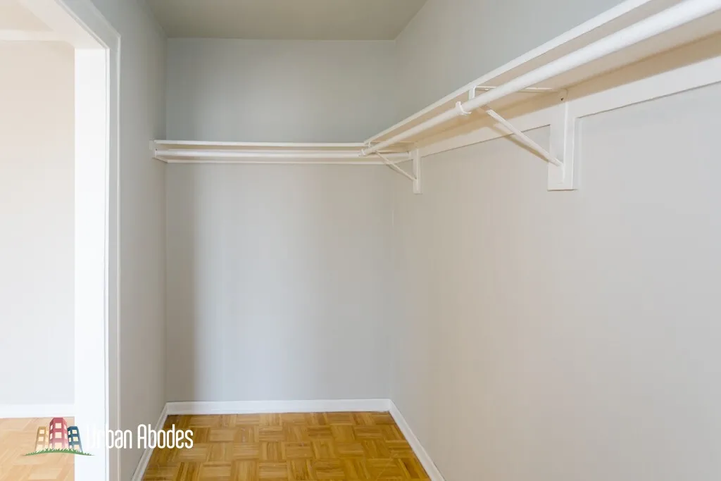 739 W Belmont Ave, ,  60657, USA 60657-unit#415-Chicago-IL