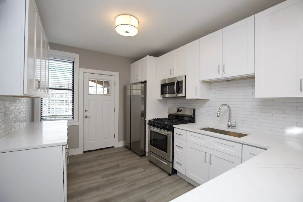 3943 N Janssen Ave, ,  60613, USA 60613-unit#2S-Chicago-IL