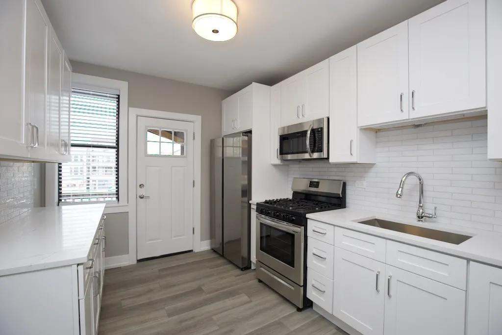3943 N Janssen Ave, ,  60613, USA 60613-unit#2S-Chicago-IL