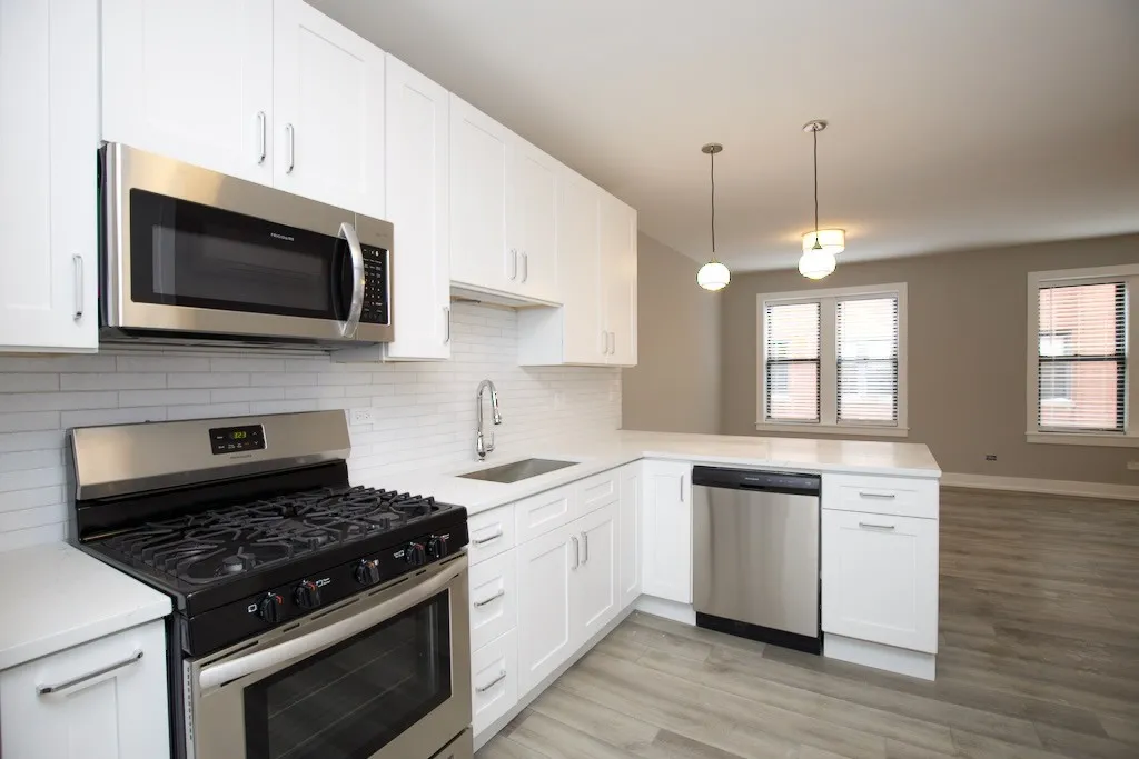 3943 N Janssen Ave, ,  60613, USA 60613-unit#2S-Chicago-IL